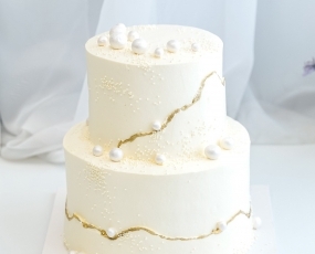 Жемчужный свадебный торт