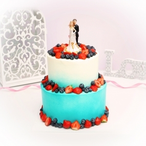 Торт "Свадебный с фарфоровой статуэткой"