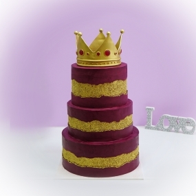 Торт "Ярусный с короной"