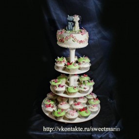Торт "Бабочки и коты"