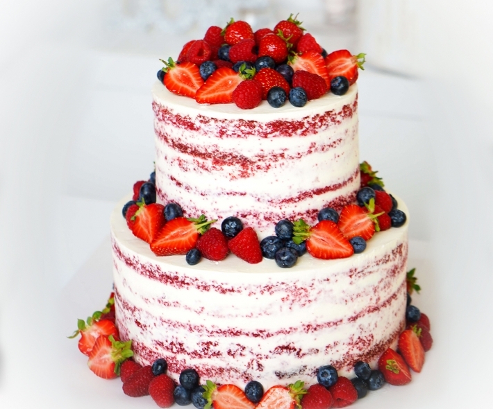 Торт "Двухъярусный с ягодами"