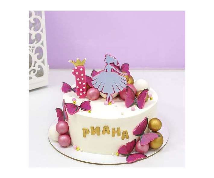 Торт с принцессой и бабочками