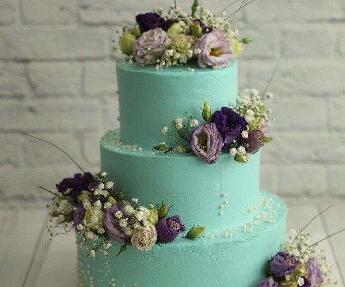Торт "Фиолетовые и белые розы"