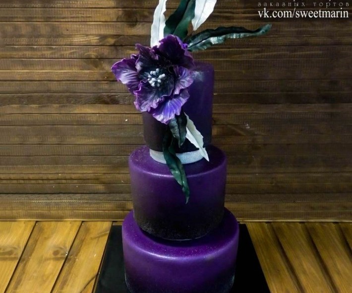 Торт "Фиолетовый с цветком»