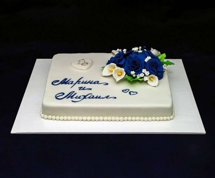 Торт "Синие цветы"