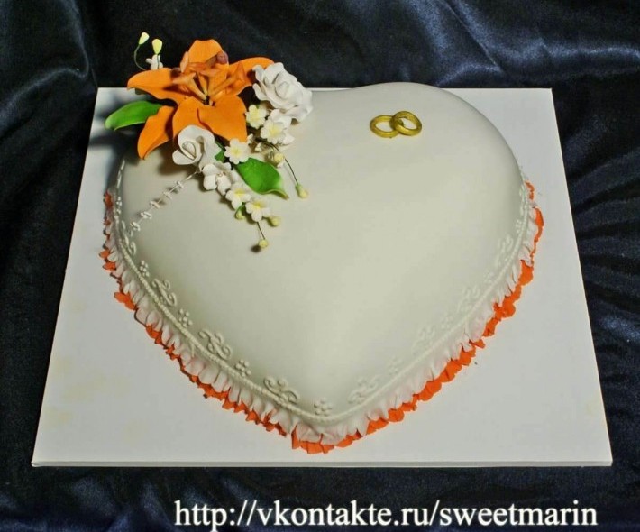 Торт "Оранжевое сердце"