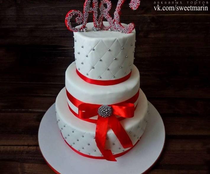 Торт "Свадебный с красной лентой"