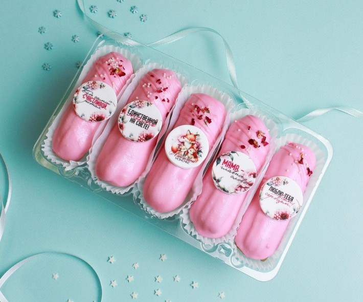 Клубничные эклеры