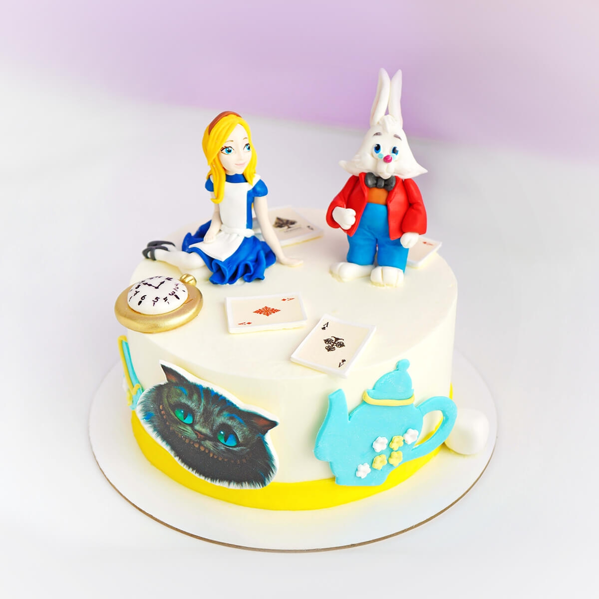 Неправильный торт «Алиса в стране чудес»